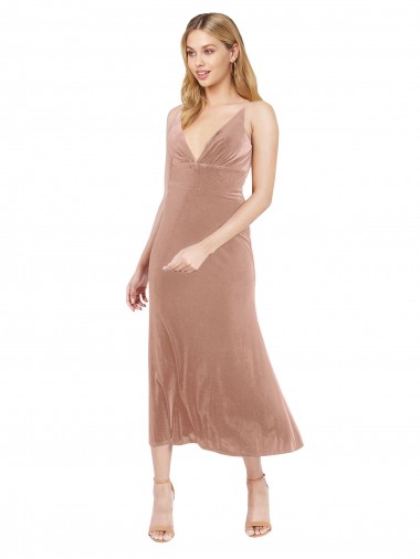 Wholesale Midi Length Short V-Neck Velvet Cocktail Prom Dress / Homecoming Dress with Notched Neckline UK